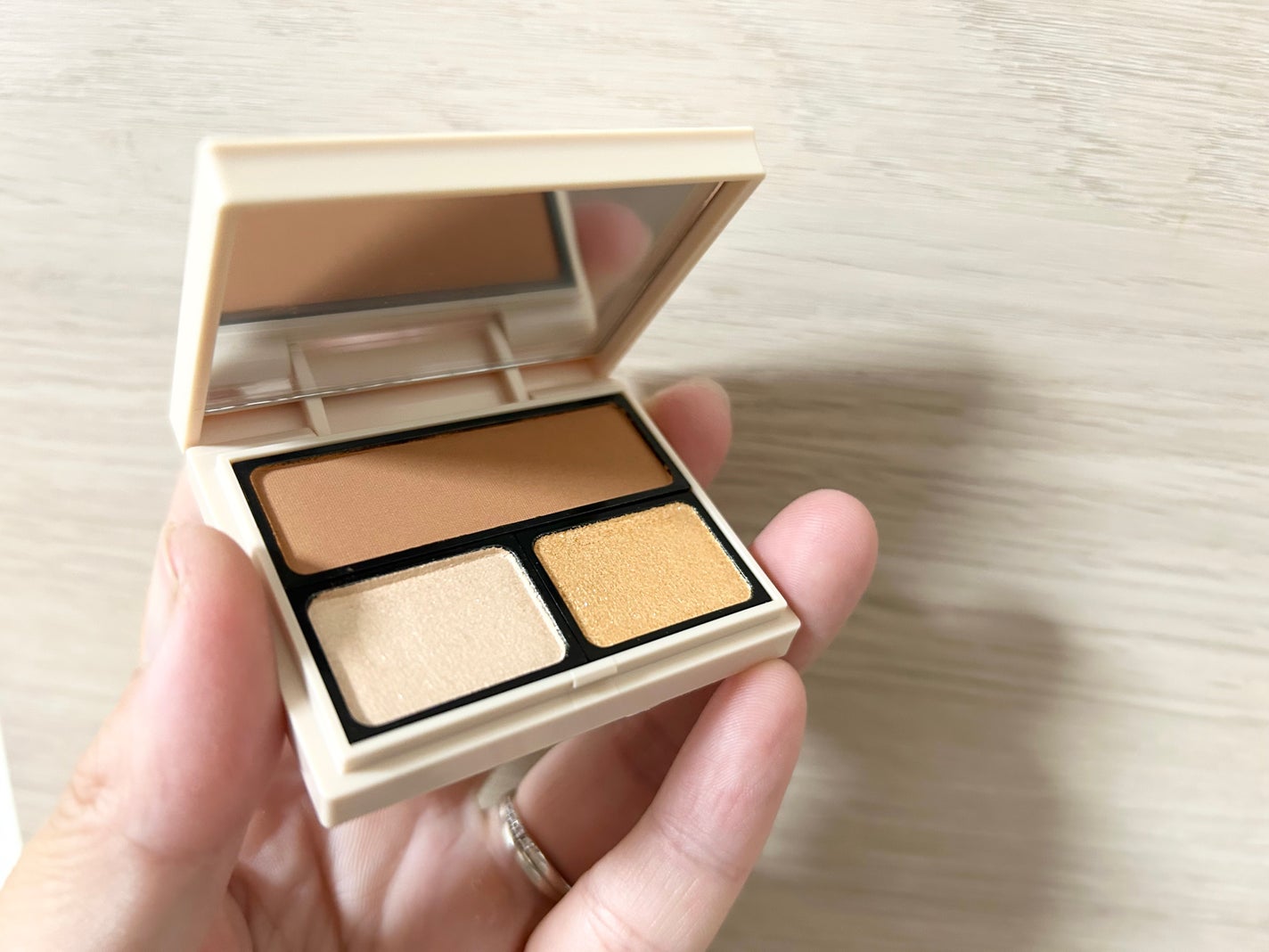 アイカラーパレット/Upt/アイシャドウパレットを使ったクチコミ(3枚目)