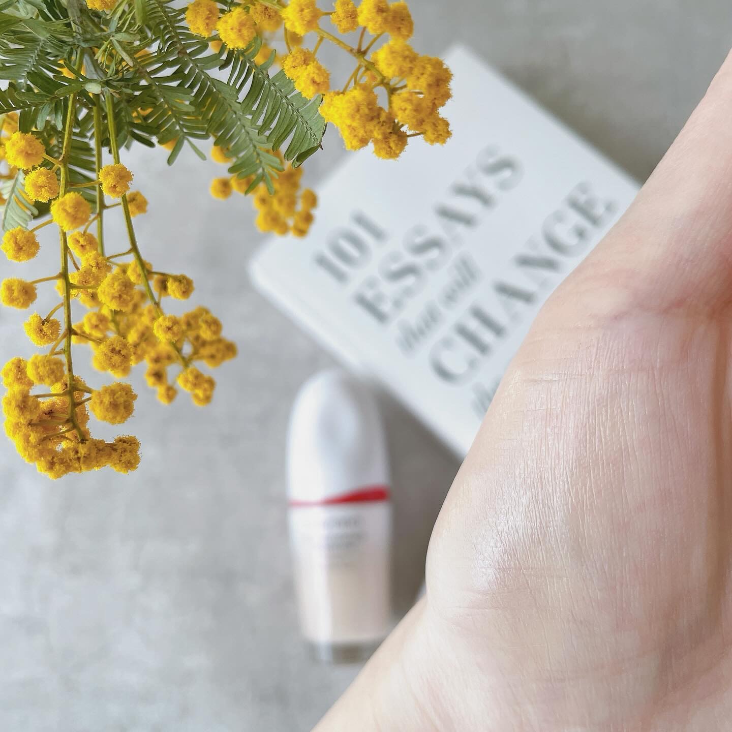 エッセンス スキングロウ ファンデーション/SHISEIDO/リキッドファンデーションを使ったクチコミ（2枚目）