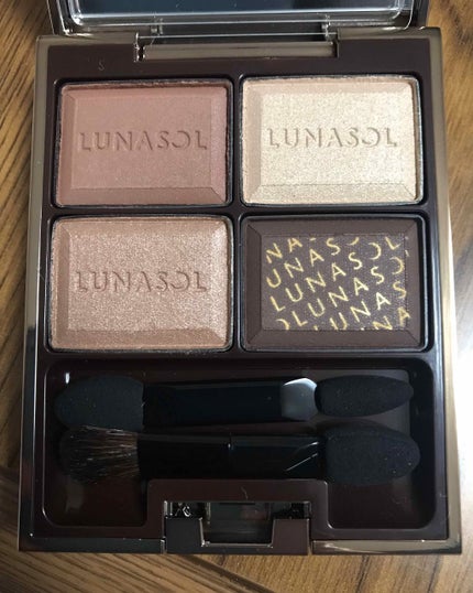 セレクション・ドゥ・ショコラアイズ/LUNASOL/アイシャドウパレットを使ったクチコミ(1枚目)