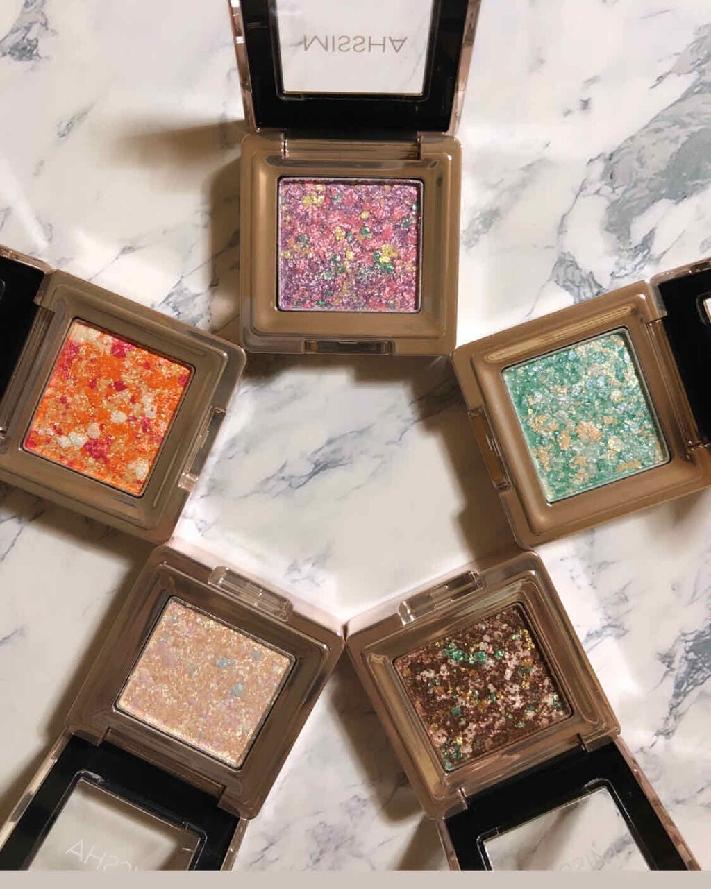 グリッタープリズム シャドウ/MISSHA/グリッターを使ったクチコミ(1枚目)