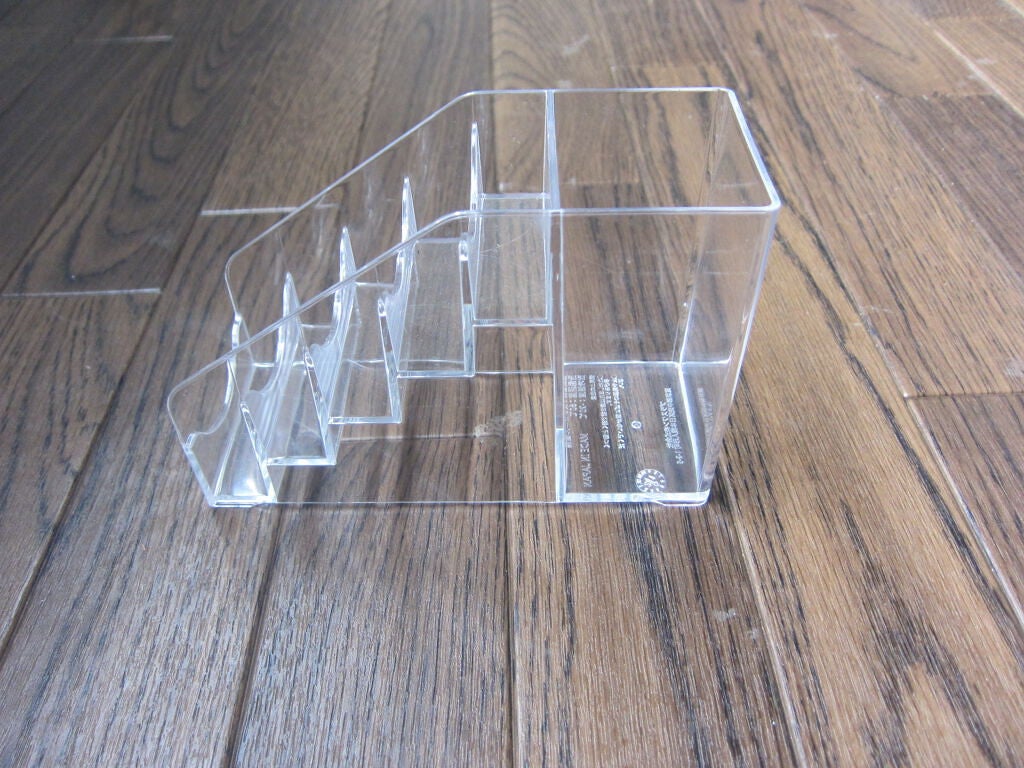 hikari☆彡 on LIPS 「 最近購入した、ダイソーの収納ケースをご紹介します!空のケース..」(1枚目)