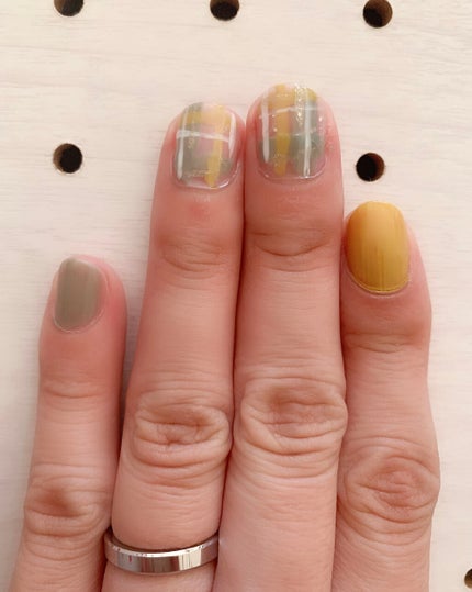 カラフルネイルズ/キャンメイク/マニキュアを使ったクチコミ(4枚目)