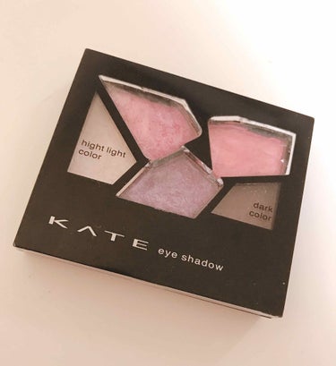 KATE カラーシャス ダイヤモンド PK-1 です🌷違うサイトで知ったのですが廃盤になった商品らしいですね😥 ですが紹介させていただきます🙇‍♀️ 頂き物なので値段はわからないのですが、おそらく100