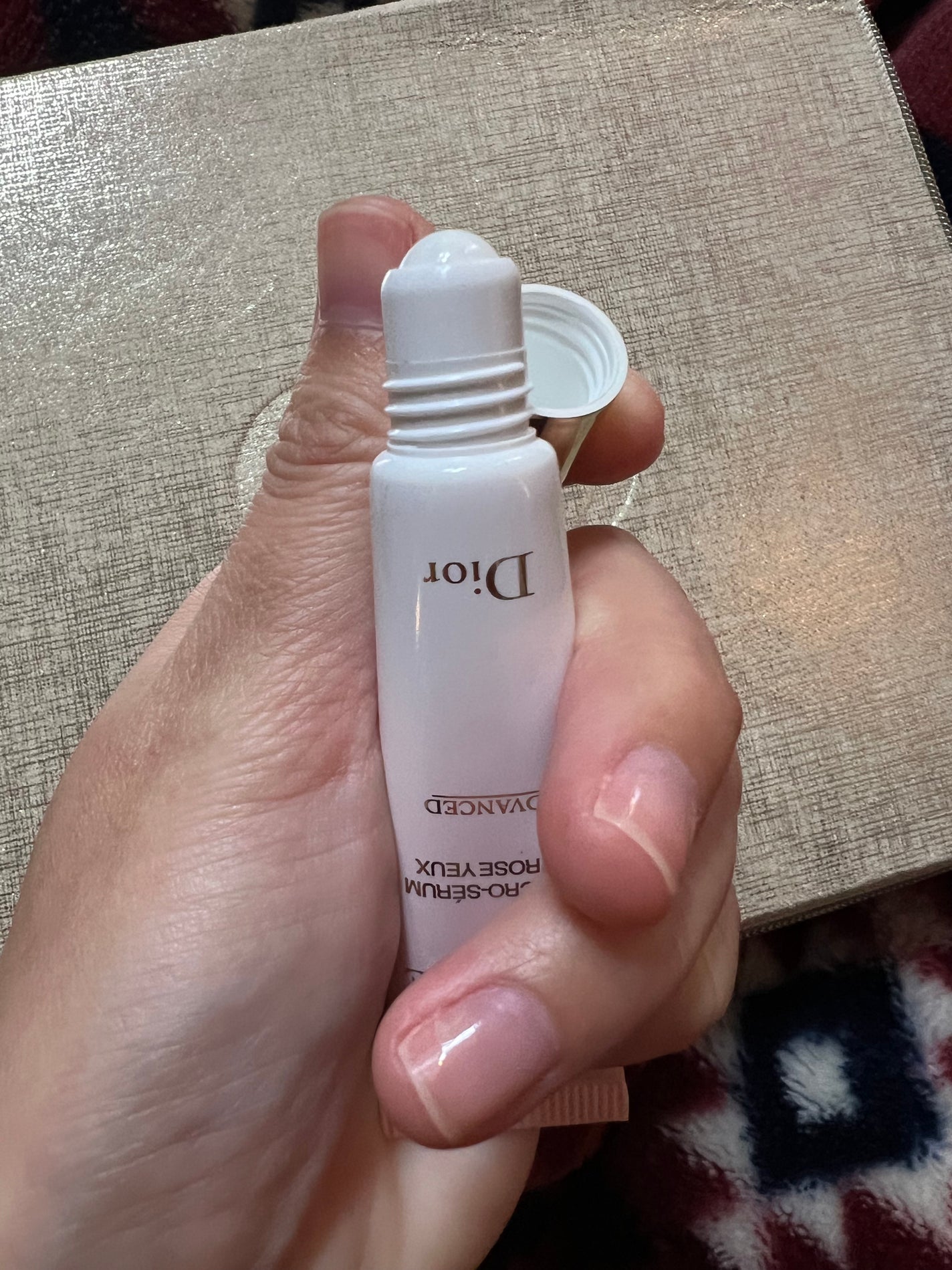 プレステージ マイクロ セラム ド ローズ ユー/Dior/アイケア・アイクリームを使ったクチコミ(3枚目)