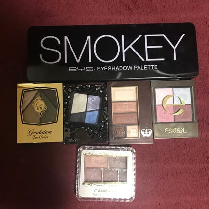 グラデーションアイカラー 05 スモーキーグリーン/ルアン プリュス/アイシャドウパレットの画像