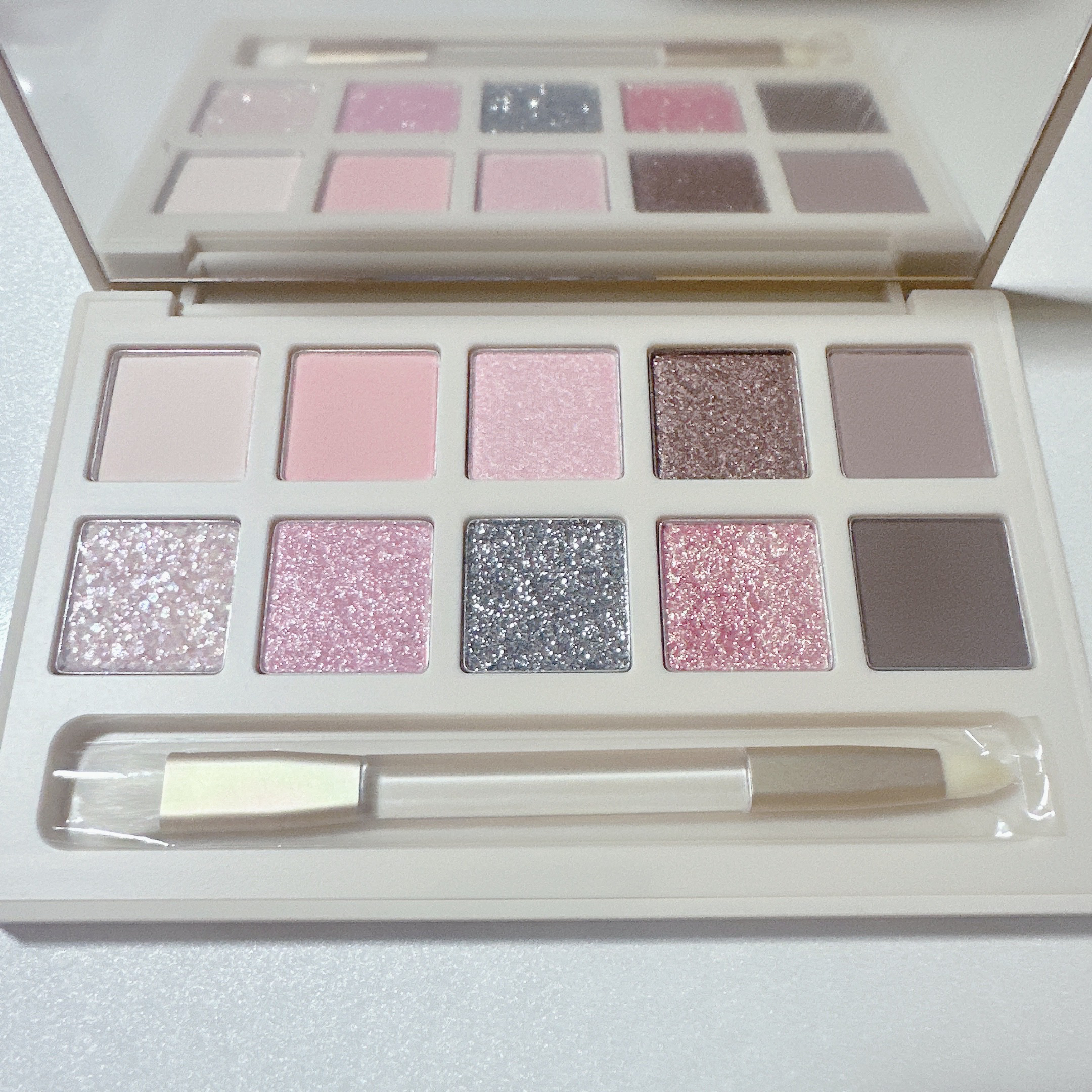 アイモーメント10色パレット 8g/THE FACE SHOP/アイシャドウパレットを使ったクチコミ（3枚目）