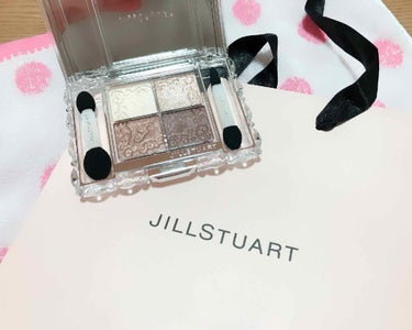 シマークチュールアイズ/JILL STUART/パウダーアイシャドウを使ったクチコミ（2枚目）