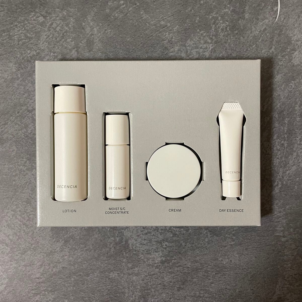 ディセンシア クリーム/DECENCIA/フェイスクリームを使ったクチコミ(2枚目)