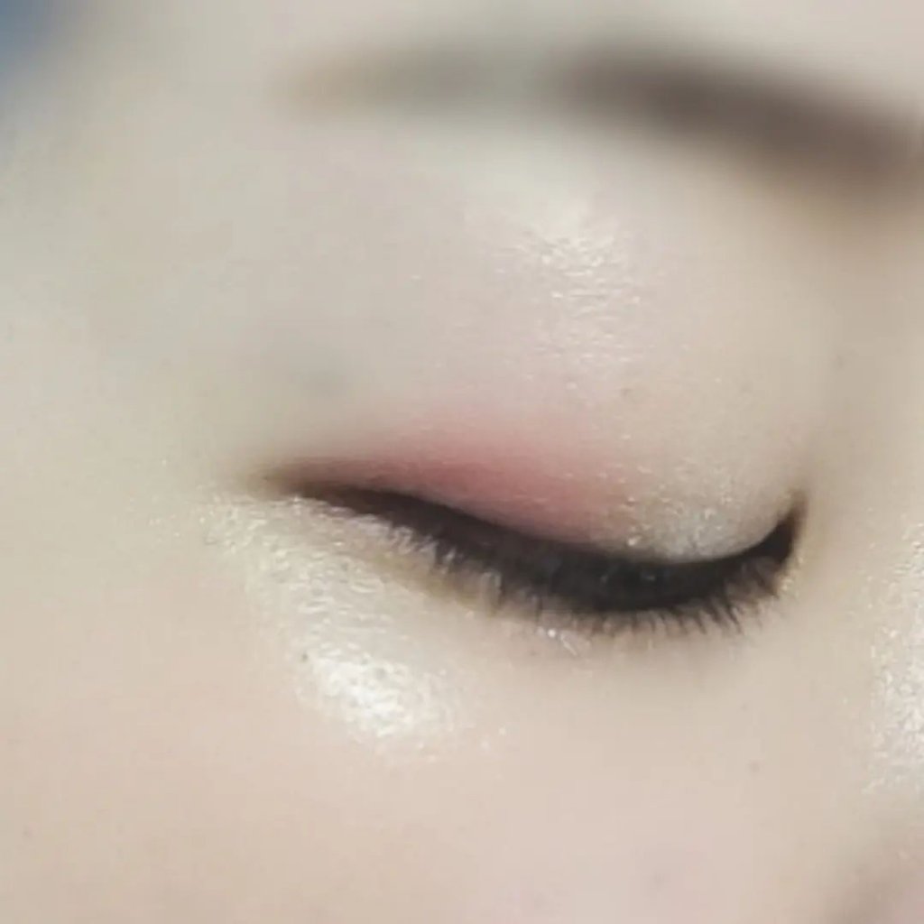 グリッターペディアアイパレット/unleashia/アイシャドウパレットを使ったクチコミ（2枚目）