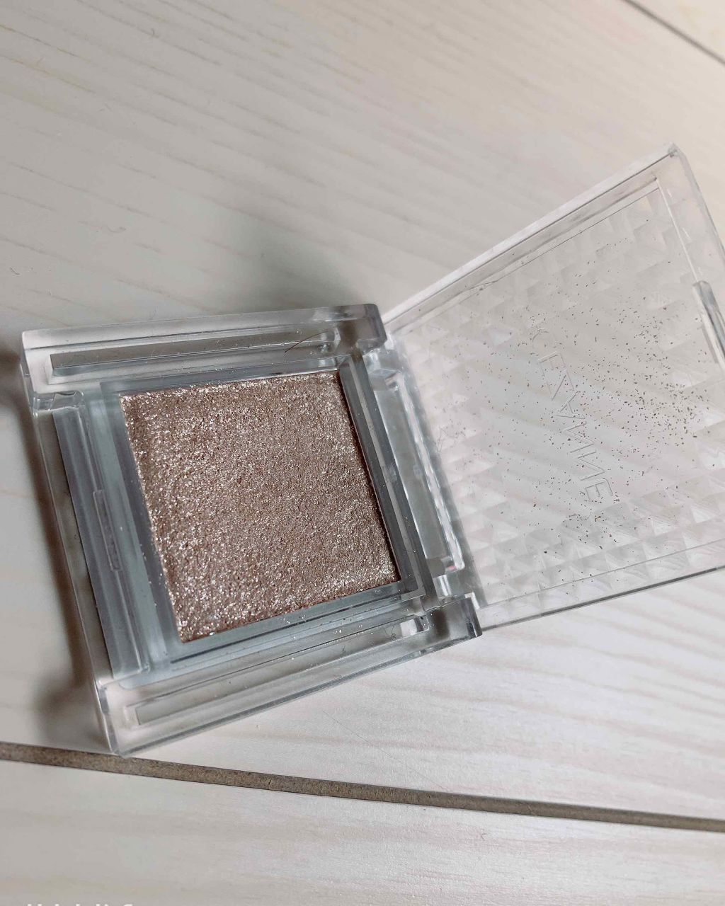 シングルカラーアイシャドウ/CEZANNE/単色アイシャドウを使ったクチコミ(2枚目)