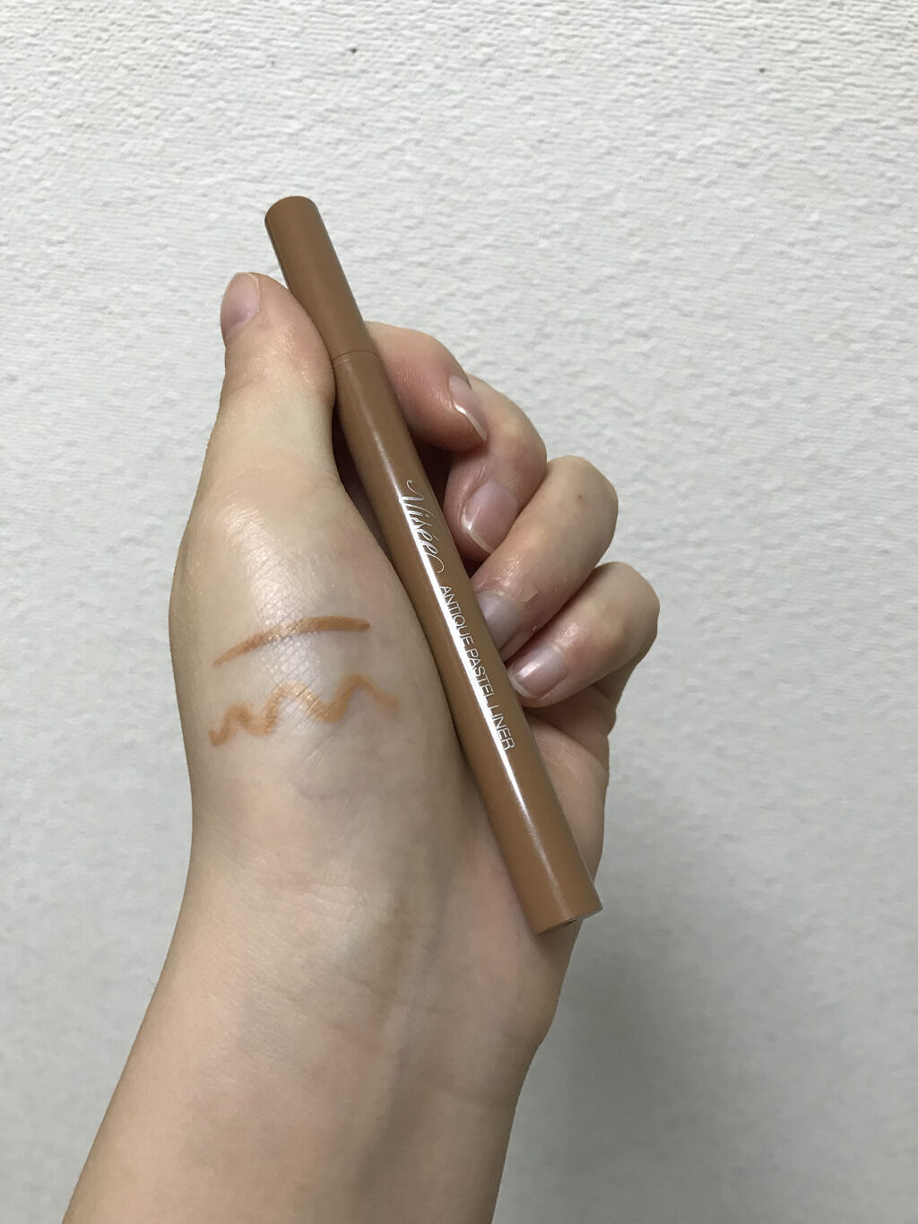 アンティークパステル ライナー BE380 アンティークキャメル/Visée/リキッドアイライナーを使ったクチコミ（1枚目）