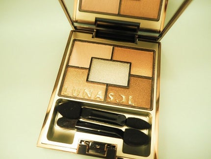 スパークリングアイズ/LUNASOL/アイシャドウパレットを使ったクチコミ(1枚目)