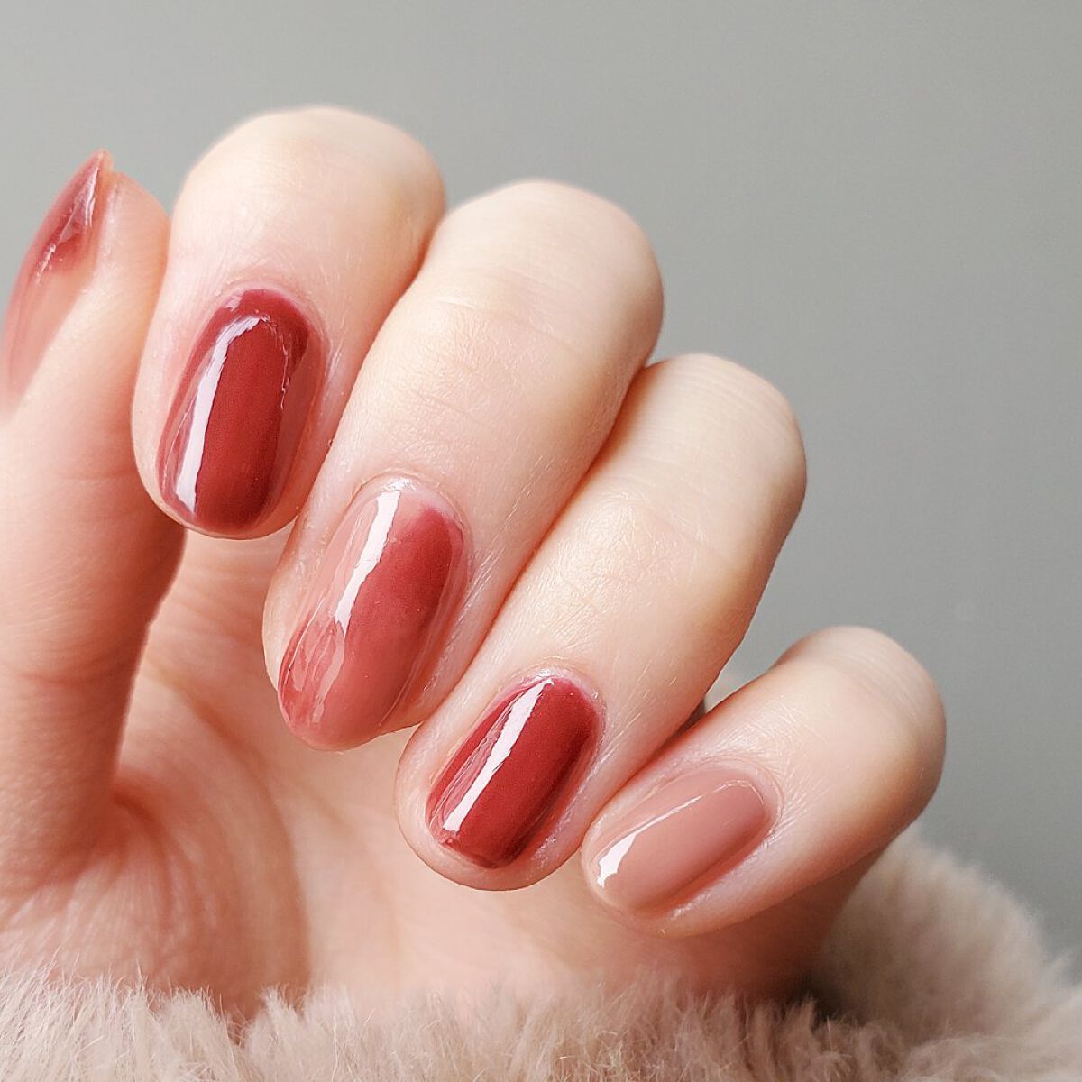 グロッシーコート ラズベリーレッド（限定色）【旧】/スキューズミー/オールインワンネイルを使ったクチコミ（2枚目）