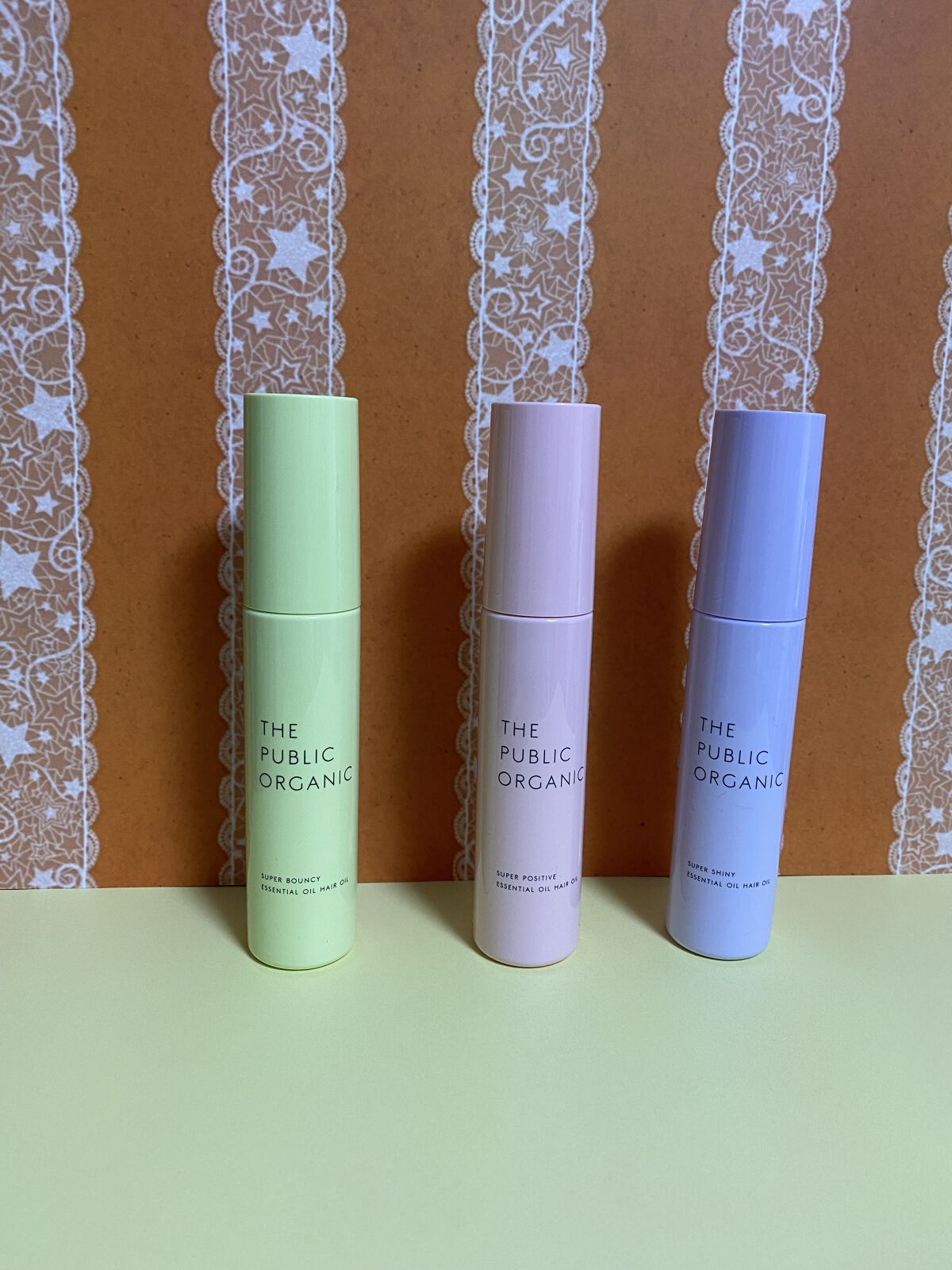 ザ パブリック オーガニック 精油ヘアオイル！
3種試してみました。
『スーパーシャイニー シャインモイスト』
『スーパーポジティブ ダメージリペア』
『スーパーバウンシー ディープモイスト』
また、今回は「生搾りオイルサンド」をやってみま