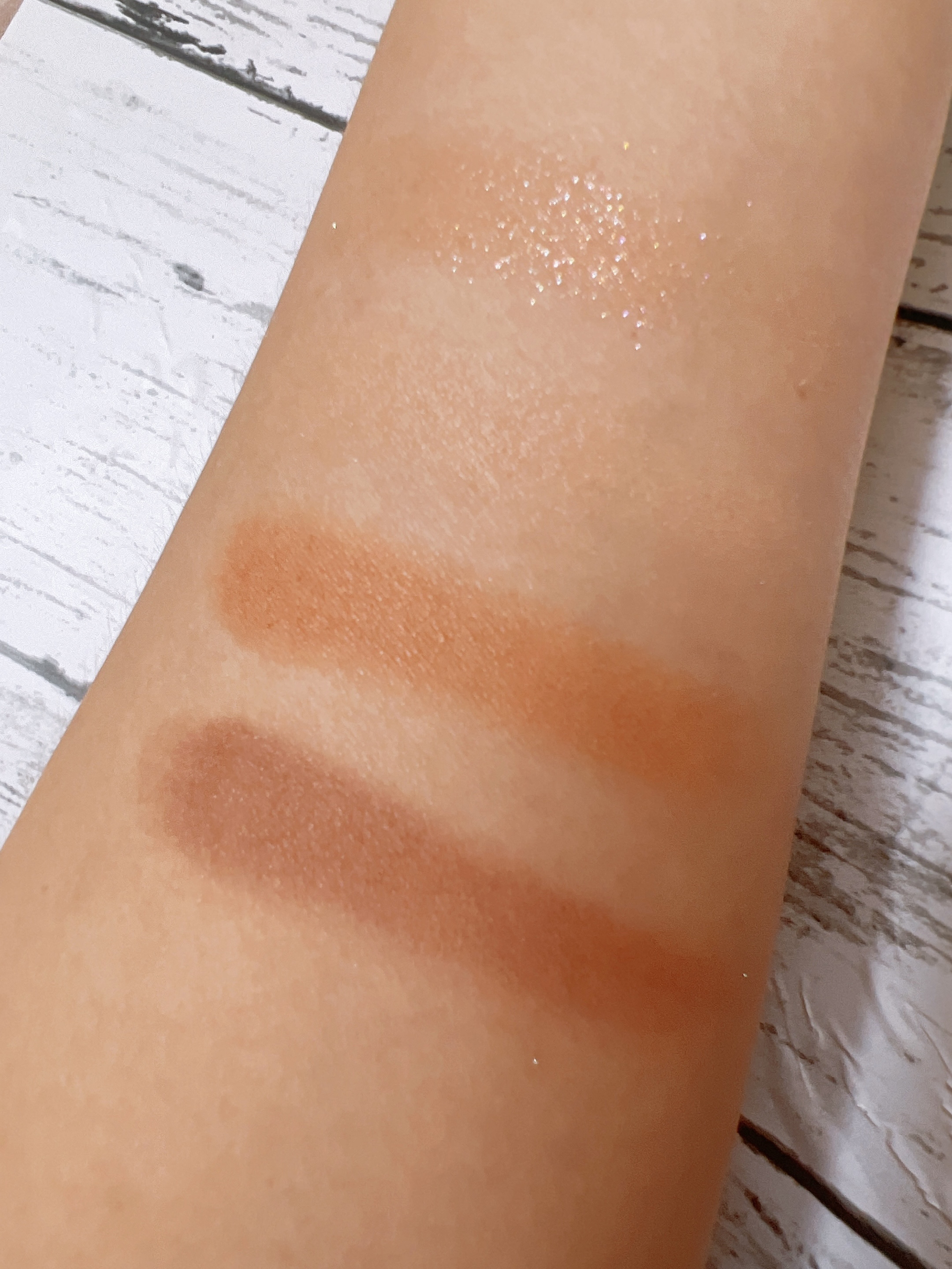 ビタートーンアイシャドウ/CEZANNE/パウダーアイシャドウを使ったクチコミ（2枚目）