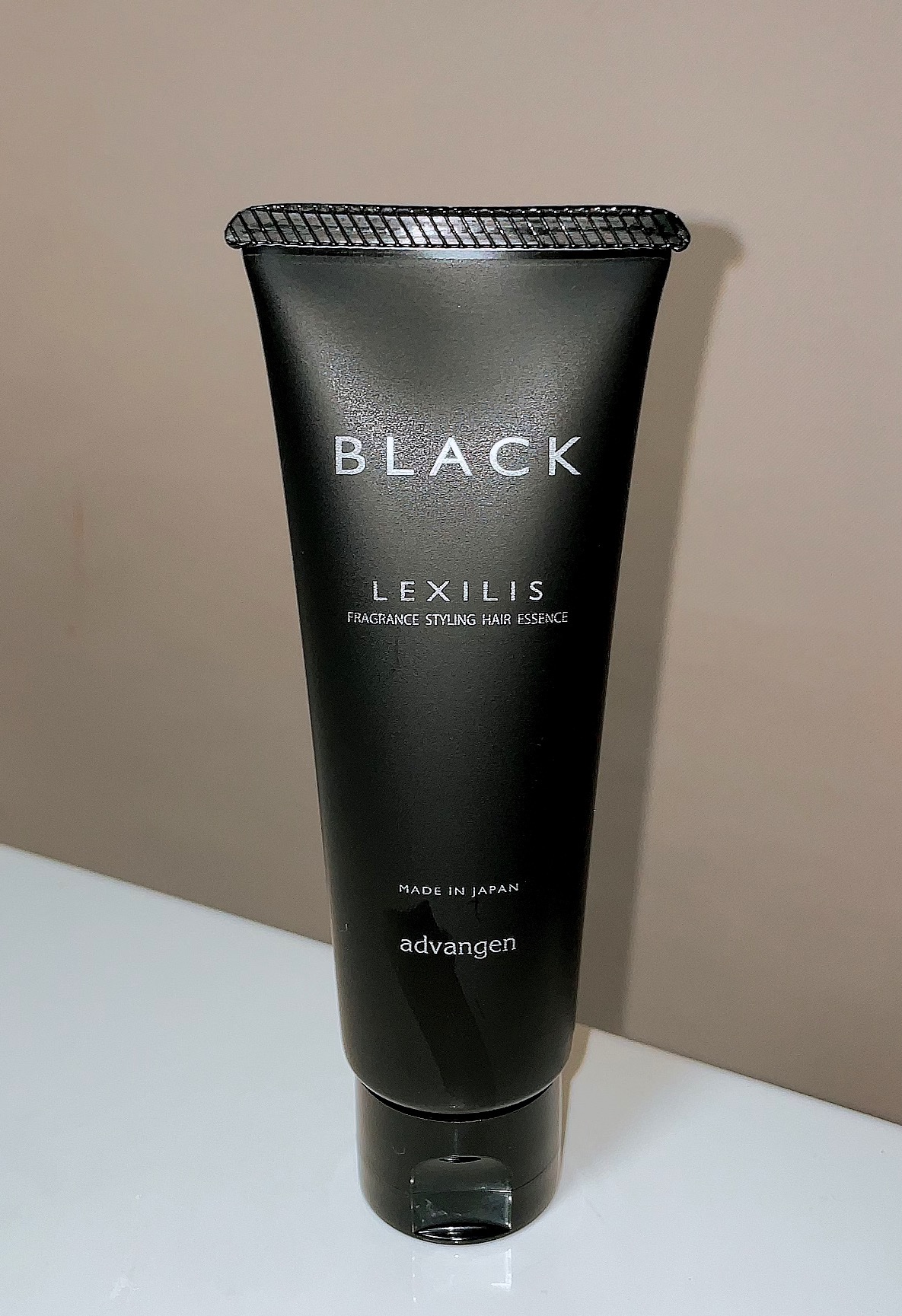 ブラック フレグランス スタイリング ヘアエッセンス/LEXILIS/アウトバストリートメントを使ったクチコミ（1枚目）