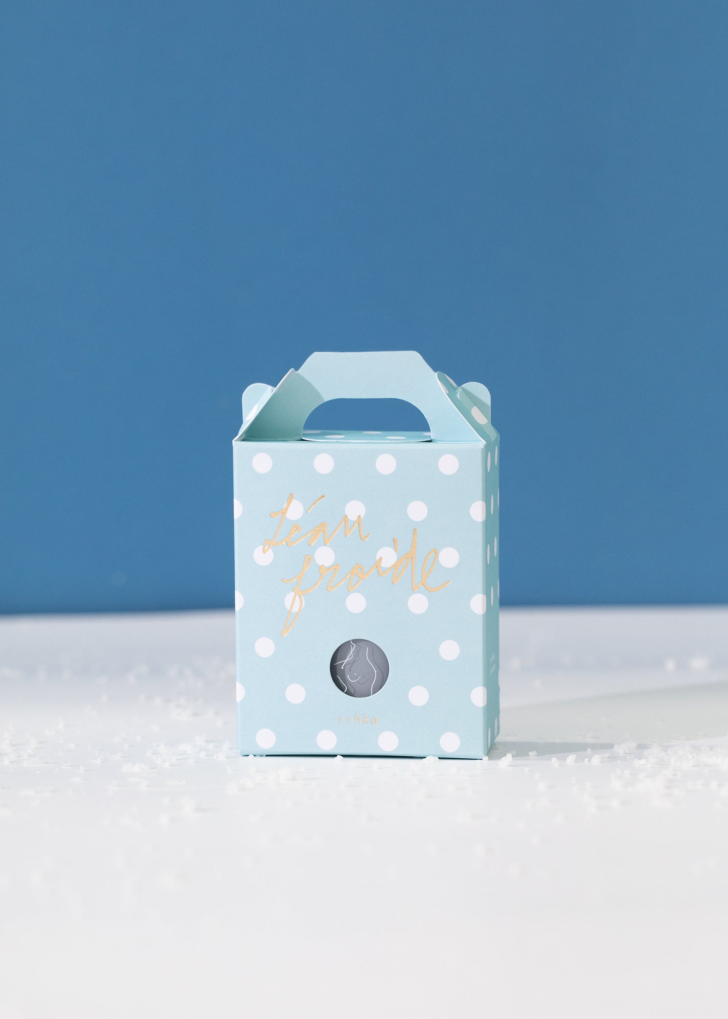 ネイルポリッシュ RNP081 neige d’ete(ネージュ デテ)(限定パッケージ)