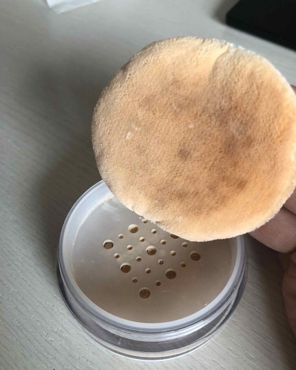 フィニッシングUVパウダー<2018>/チャコット・コスメティクス/ルースパウダーを使ったクチコミ(2枚目)