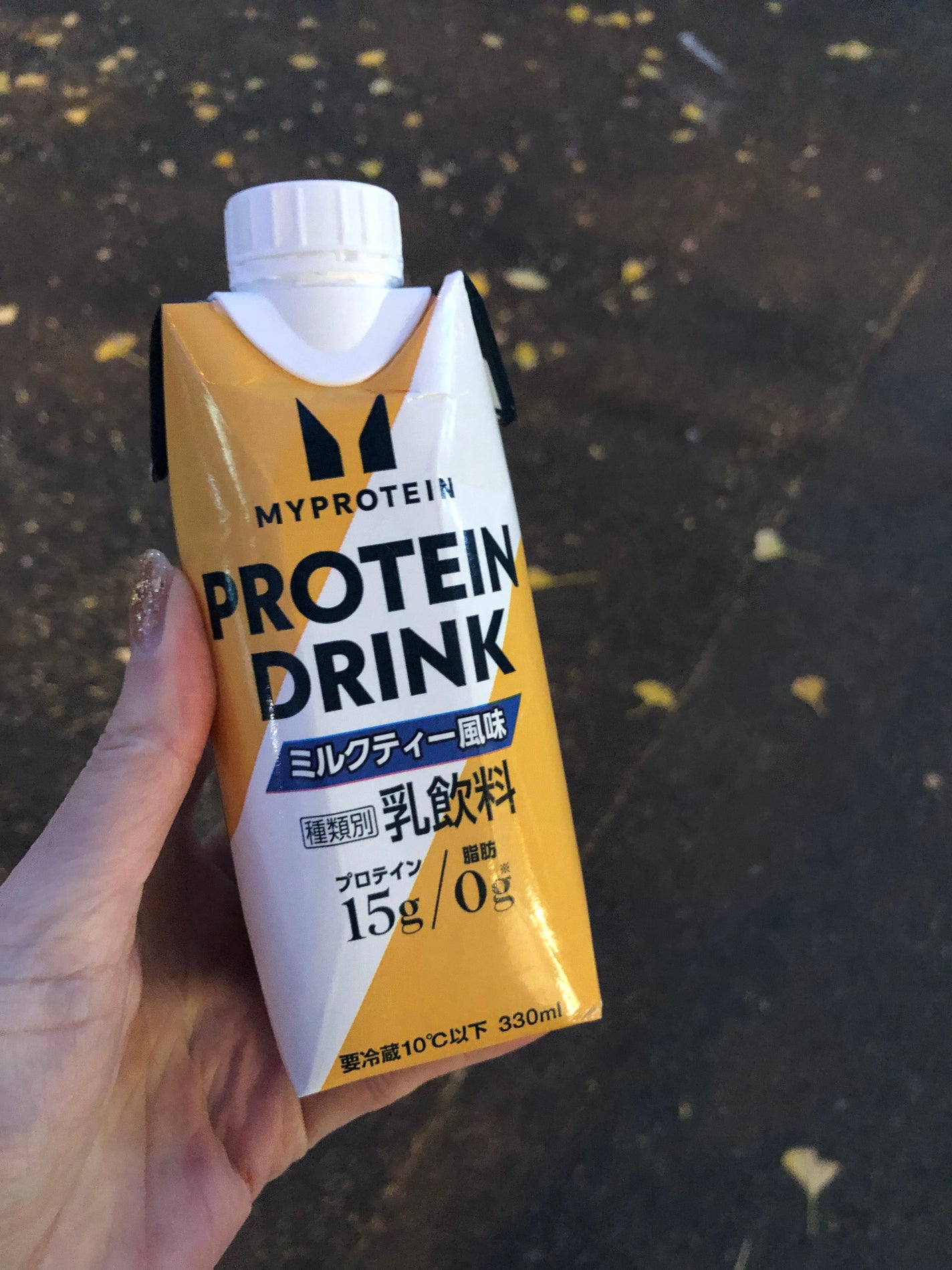 chicca 特殊メイクさんの偏愛美容 on LIPS 「ファミリーマート専売のプロテインドリンクうーん🧐たしかにミルク..」(1枚目)