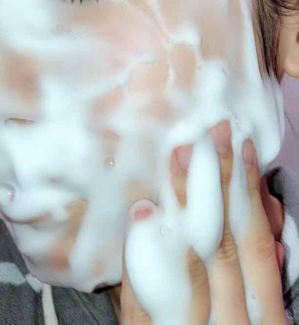 シルキーフォーム/フラセラ/洗顔フォームを使ったクチコミ(4枚目)