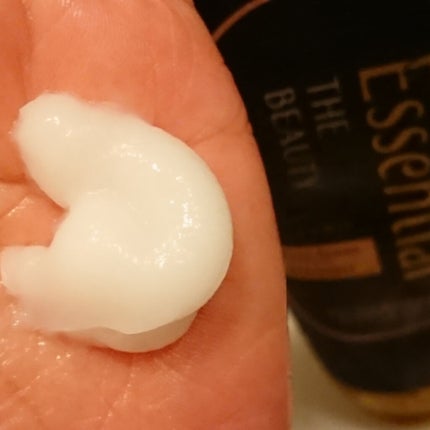 THE BEAUTY 髪のキメ美容プレミアムトリートメント<モイストリペアプレミアム>/エッセンシャル/洗い流すヘアトリートメントを使ったクチコミ(4枚目)