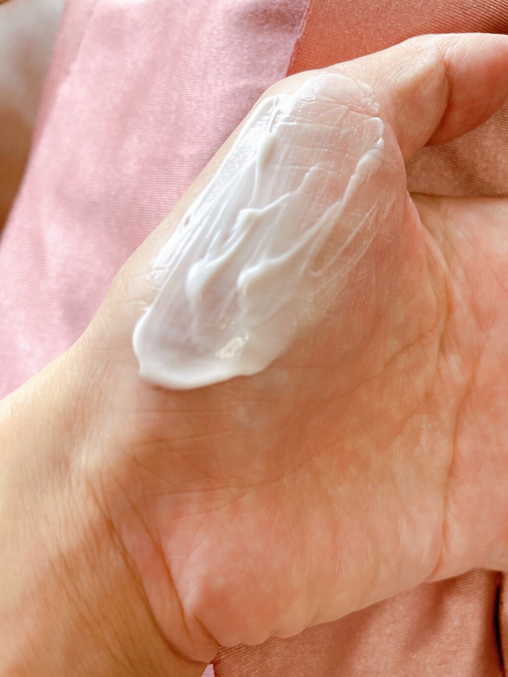 ビューティーチャージプレミアム 瞬間つや美肌 無香料/アトリックス/ハンドクリームを使ったクチコミ（3枚目）