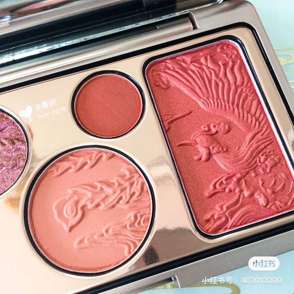 七色青鳥浮彫彩粧盤(マルチパレット)/花西子/アイシャドウパレットを使ったクチコミ(3枚目)