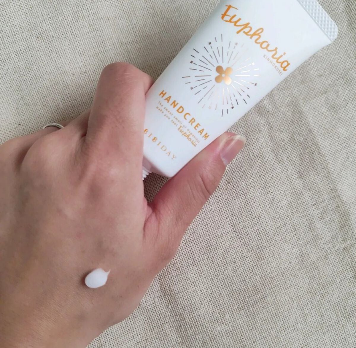 ユーフォリア・キンモクセイ ハンドクリーム/BIBIDAY/ハンドクリームを使ったクチコミ(2枚目)