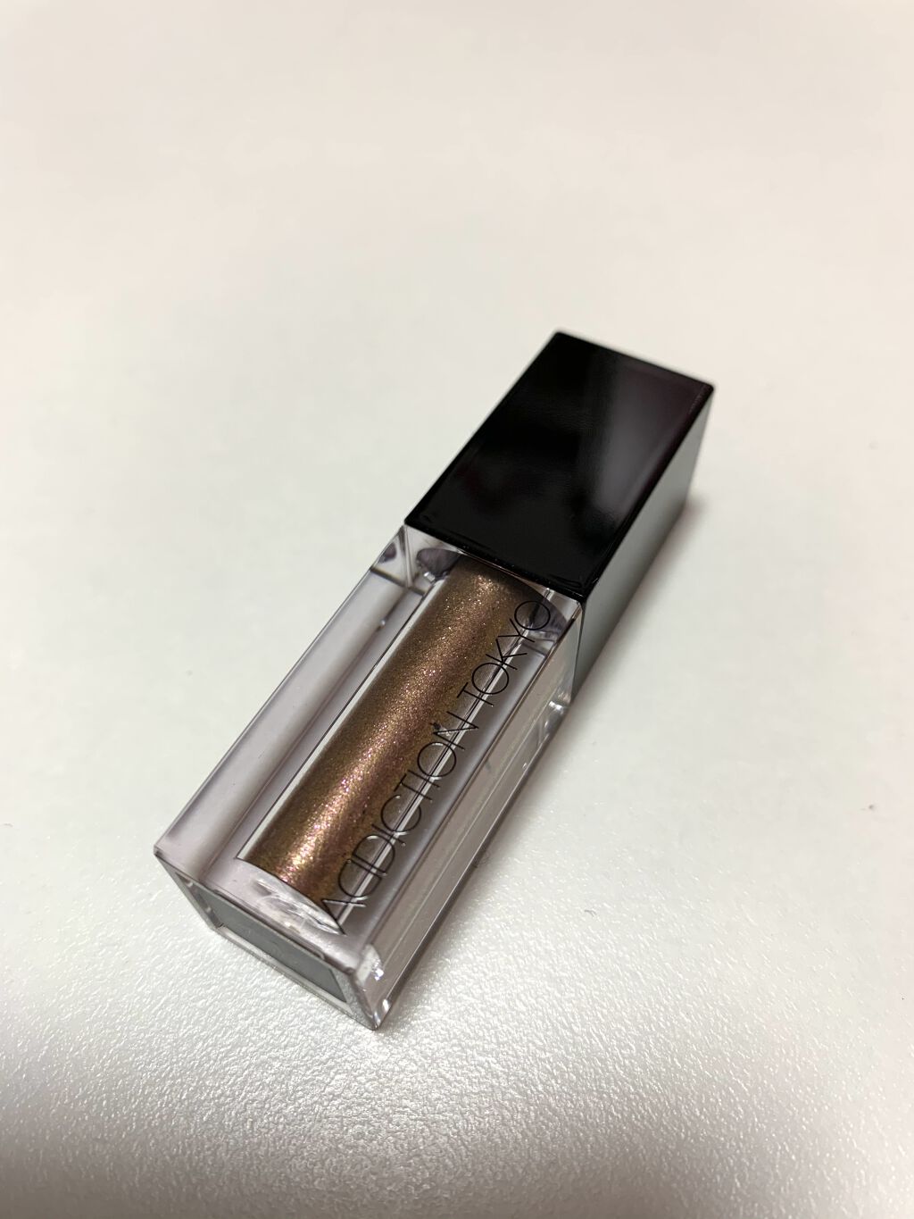 ザ リキッド アイシャドウ　ウルトラスパークル 004 This Evenin'/ADDICTION/リキッドアイシャドウを使ったクチコミ（1枚目）