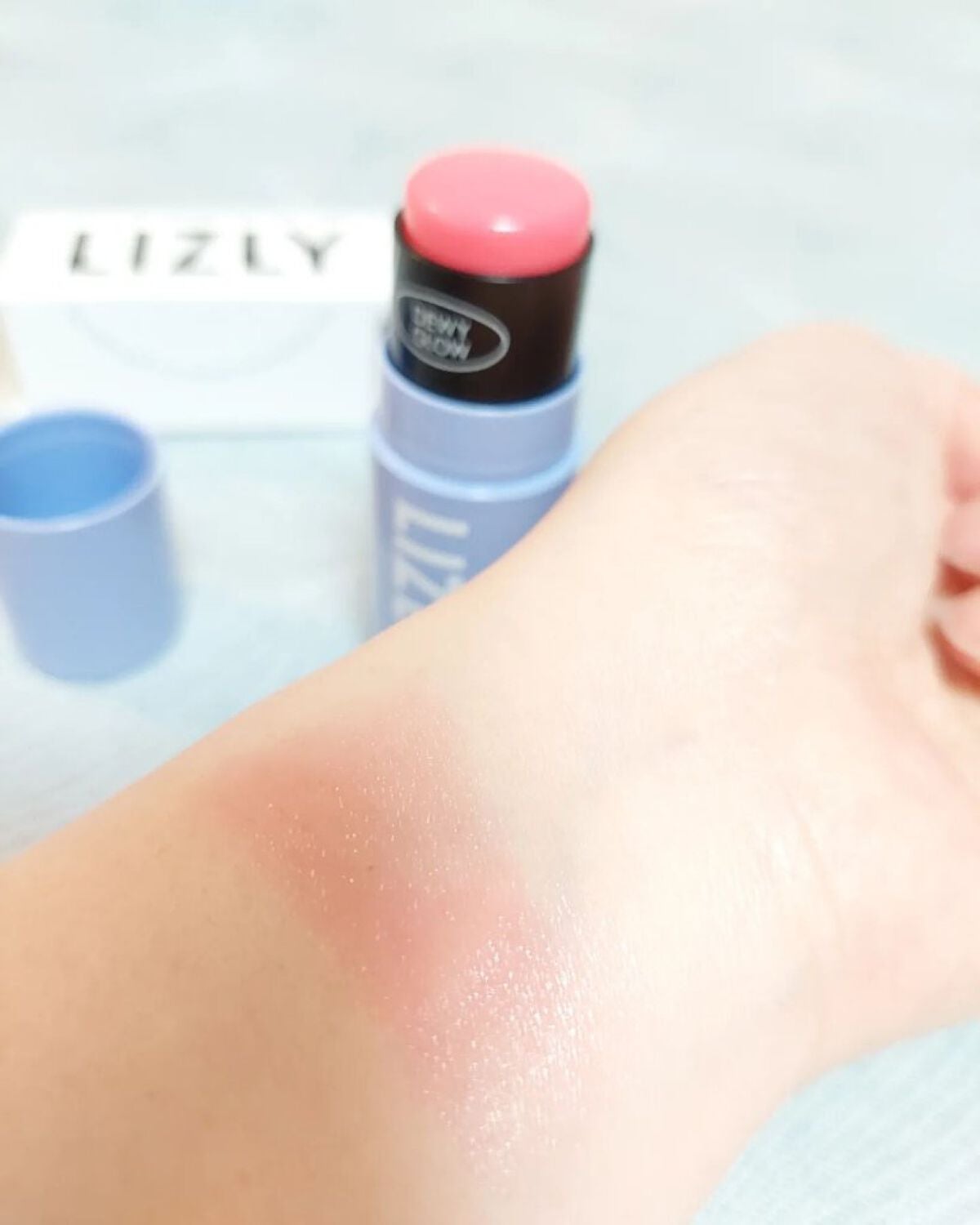 デューイグロースティック チーク /LIZLY/ジェル・クリームチークを使ったクチコミ(4枚目)