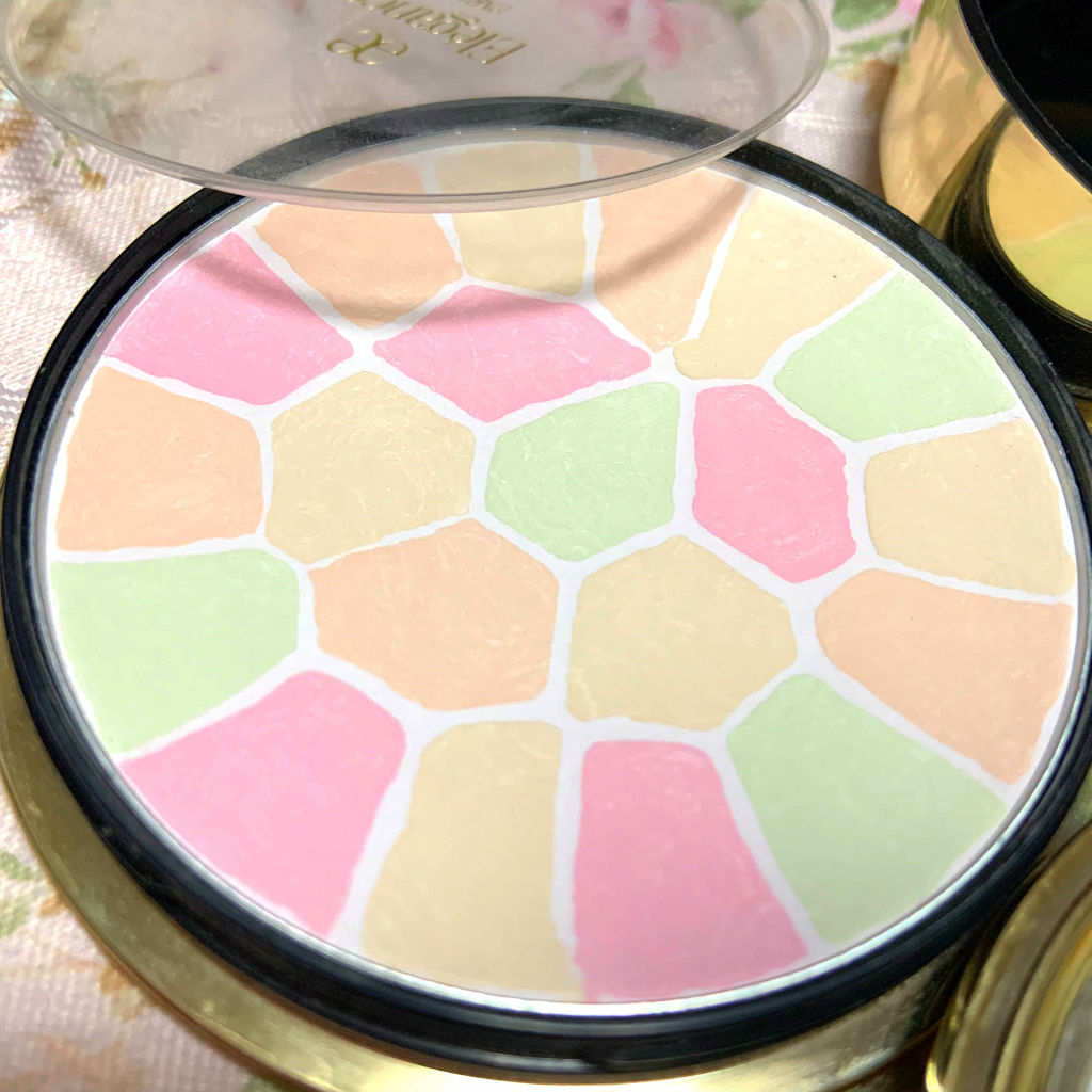 エレガンス ラ プードル オートニュアンス リクスィーズ/Elégance/プレストパウダーを使ったクチコミ（2枚目）