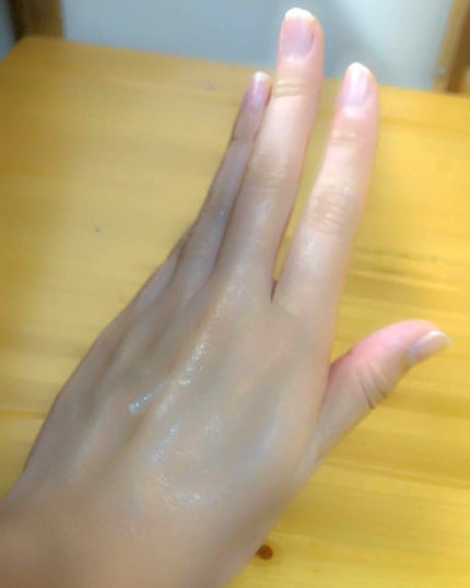 Neutrogena ノルウェーフォーミュラ ハンドクリーム(無香料)のクチコミ「これは今はもう廃盤になっちゃったやつだけどニュートロジーナのハンドクリーム!
個人的に私はこ.....」(2枚目)