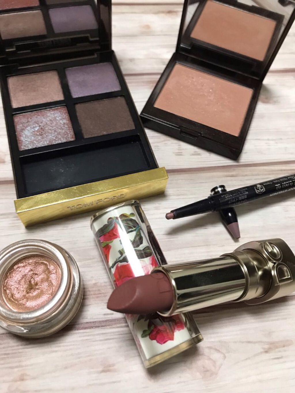 ザ・オンリーワン ラスティングマットカラー リップスティック 150 Creamy Mocha/DOLCE&GABBANA BEAUTY/口紅を使ったクチコミ（1枚目）