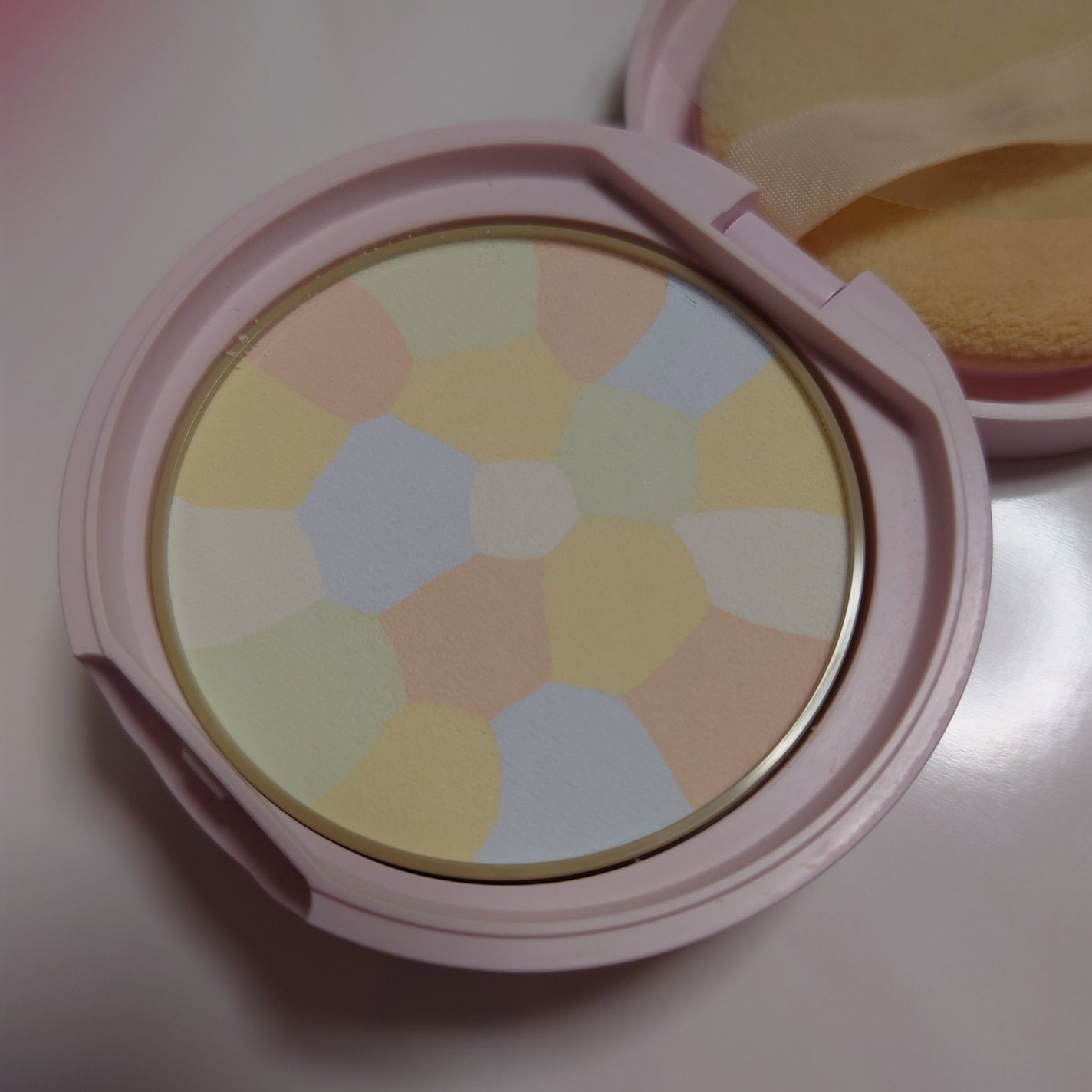 マシュマロフィニッシュパウダー ~Abloom~/キャンメイク/プレストパウダーを使ったクチコミ(2枚目)