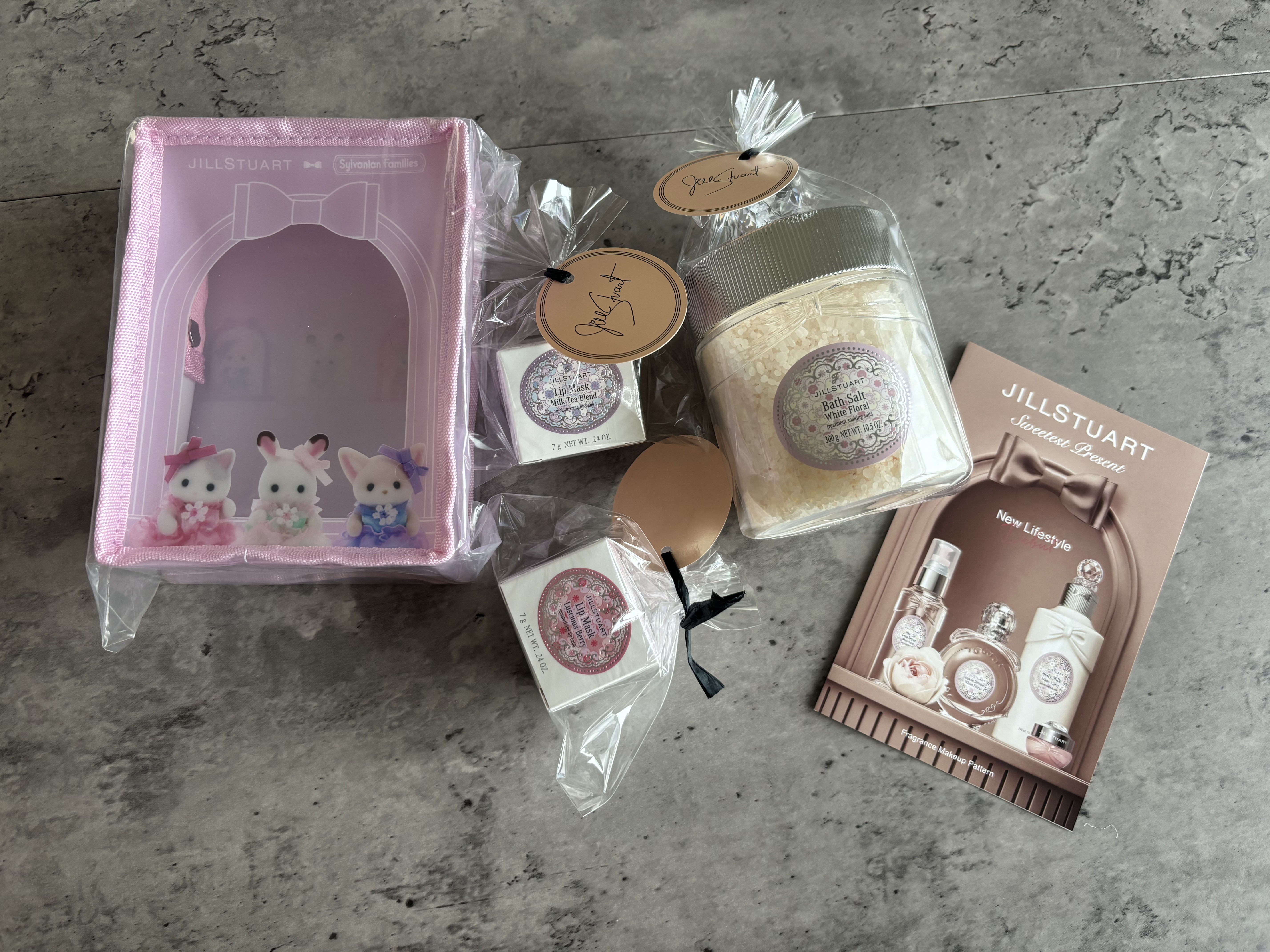 ジルスチュアート ラシャスベリー リップマスク/JILL STUART/リップマスクを使ったクチコミ（2枚目）