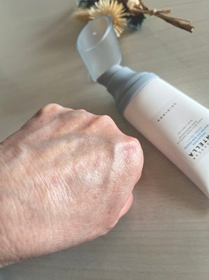 ヒアルーシカ ウォーターフィット サンセラム/SKIN1004/日焼け止めローションを使ったクチコミ(4枚目)