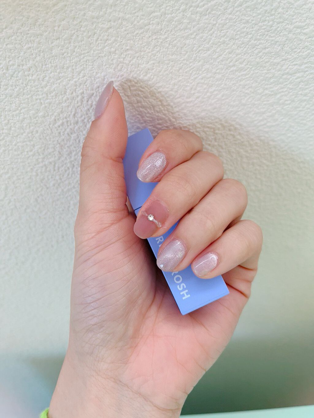 フェアリーダストパウダーオーロラピーコック/キャンドゥ/ネイルシールを使ったクチコミ（3枚目）