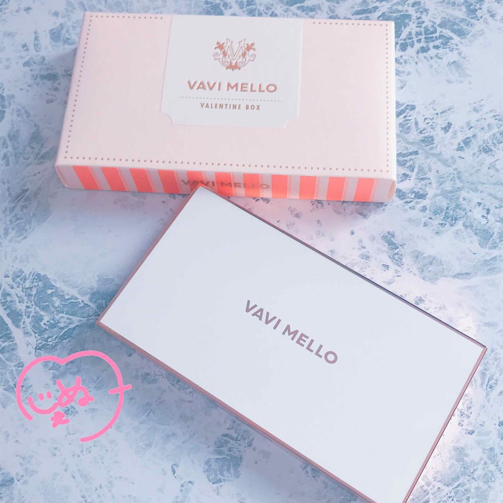 

新宿で購入したVAVI MELLOのバレンタインボックス

もうまず見た目がシンプル可愛いのと、中のカラーが捨て色無しでほんとに可愛い(語彙力)


上段右から2個目のピンク系カラーと、下段1番左のラメオレンジがとにかくお気に入りです✨