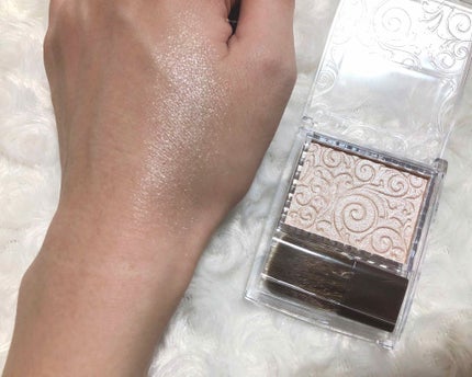 パールグロウハイライト/CEZANNE/パウダーハイライトを使ったクチコミ(2枚目)