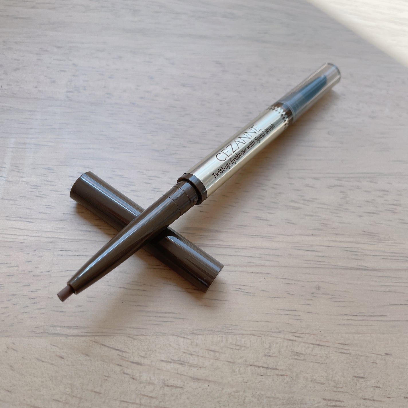ブラシ付きアイブロウ繰り出し/CEZANNE/アイブロウペンシルを使ったクチコミ(2枚目)