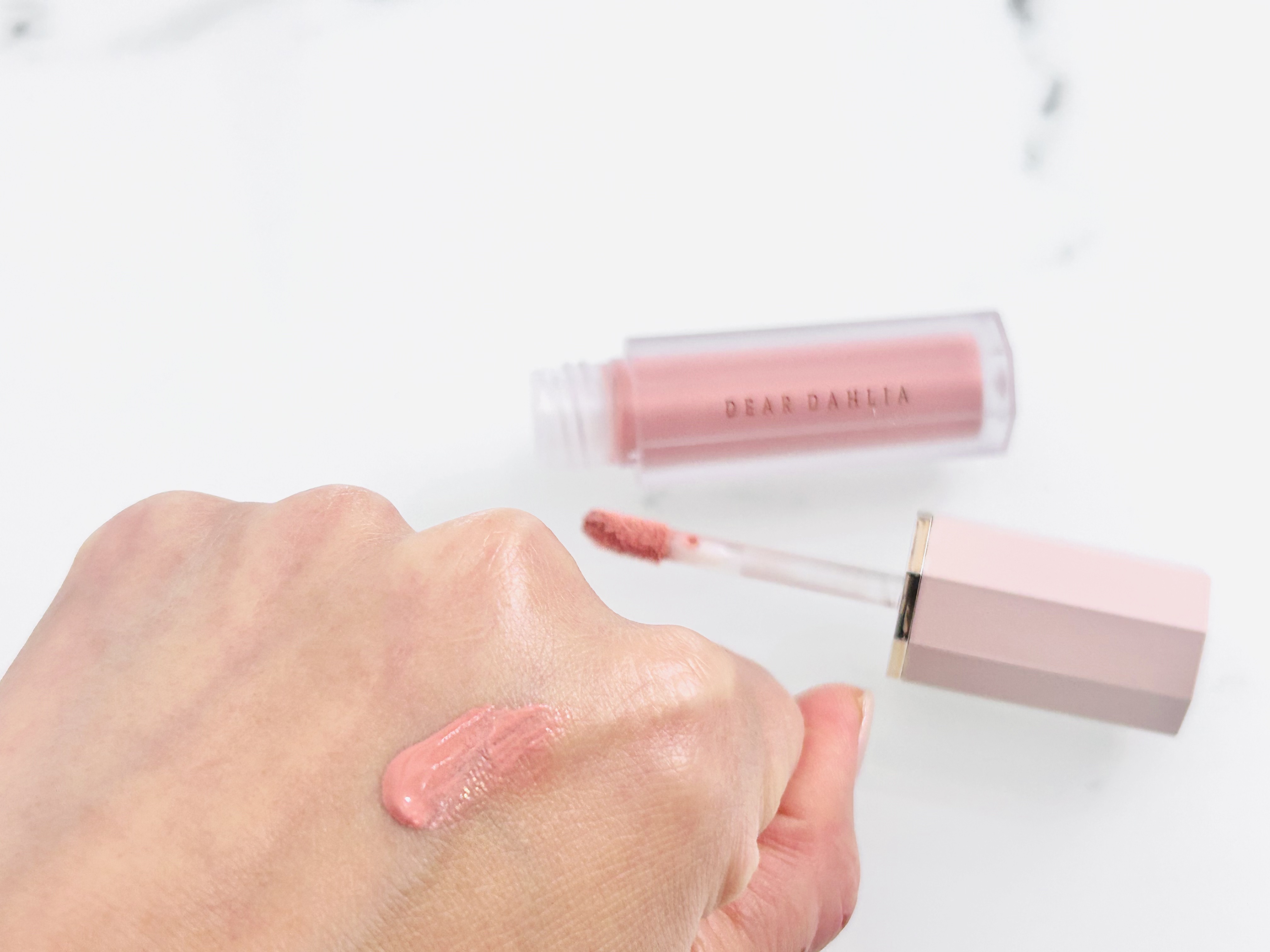 ペタルドロップリキッドブラッシャー/DEAR DAHLIA/リキッドチークを使ったクチコミ（3枚目）