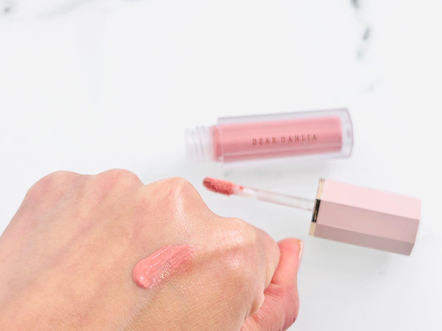 ペタルドロップリキッドブラッシャー/DEAR DAHLIA/リキッドチークを使ったクチコミ(3枚目)