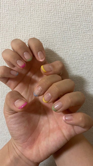 self nail！！カラフルフレンチ🌈
#セルフネイル #フレンチネイル #カラフルネイルズ #シェルネイル