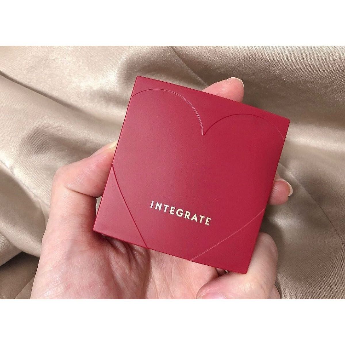 プロフィニッシュファンデーション/インテグレート/パウダーファンデーションを使ったクチコミ(2枚目)