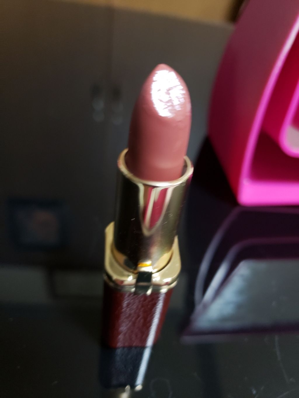 リュクスレザーコレクション/ロレアル パリ/口紅を使ったクチコミ(2枚目)