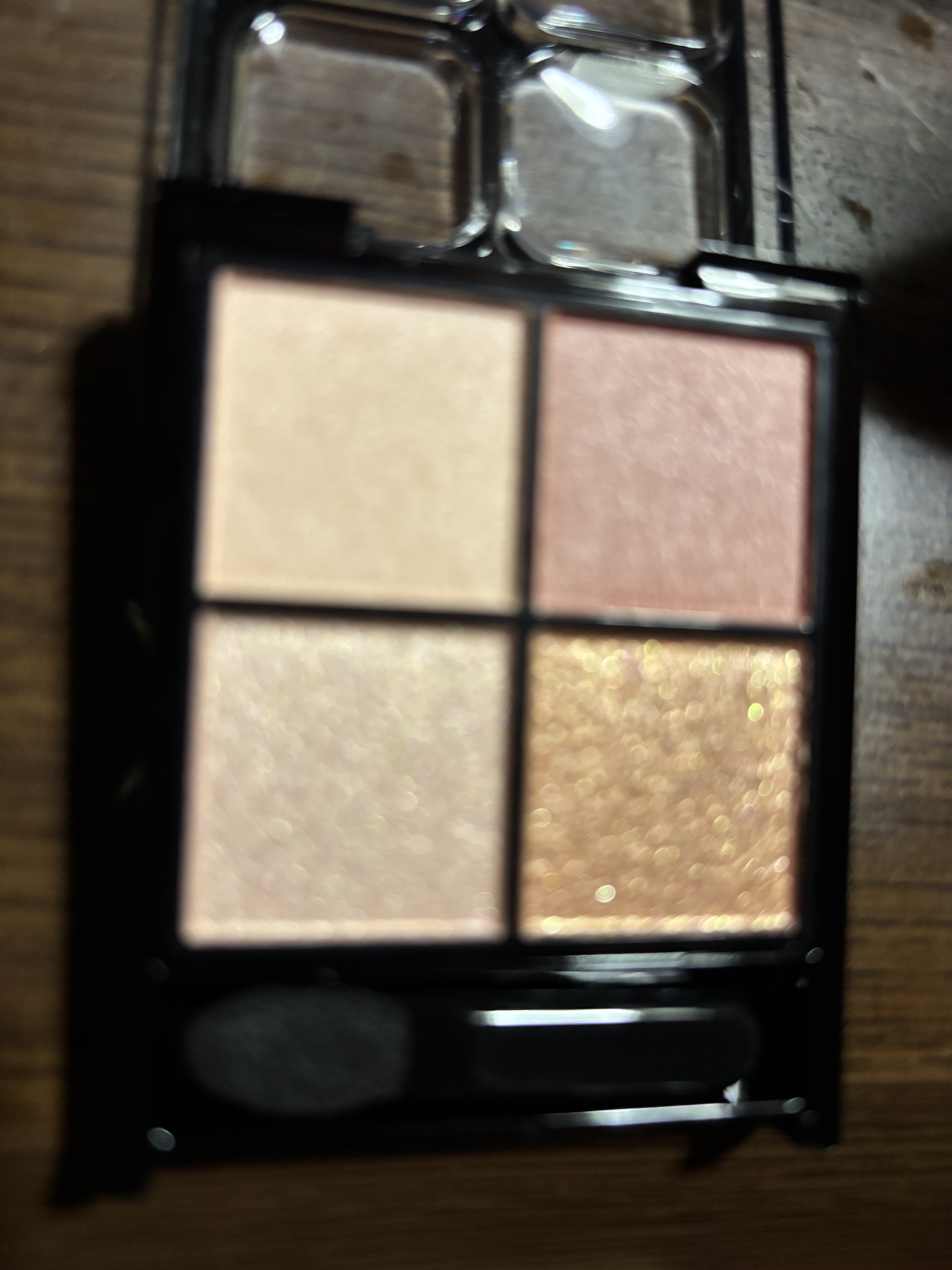 ケイト ポッピングシルエットシャドウ EX-2 ホットレッドポップ(限定)/KATE/アイシャドウパレットを使ったクチコミ（3枚目）