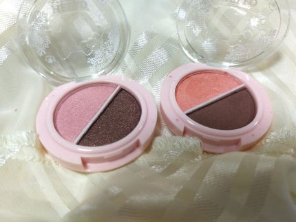 パウダーアイシャドウ ブルーミングキティ/DAISO/アイシャドウパレットを使ったクチコミ(2枚目)