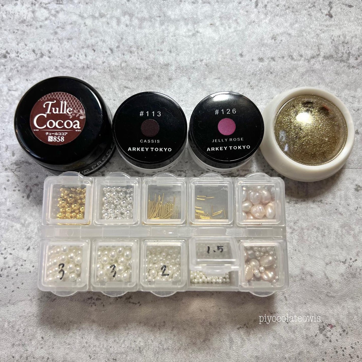 ぴよこれいと あうるす on LIPS 「もやもや全塗りに細ライン。うねうねの華奢な細ラインミラーとこれ..」(5枚目)