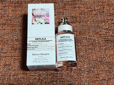 MAISON MARTIN MARGIELA PARFUMS
レプリカ オードトワレ フラワー マーケット　30ml

CathyDoll　
スキニーブロウペンシル06　Coffee Brown

を購入しました😊

レプリカ オードトワレ フラワー マーケットは
フローラル系の香りが好きなので
気になってやっと購入出来ました😊

人気のレイジー サンデー モーニングは
サンプルを使用しましたが
苦手なムスクの匂いがして
好みませんでした💦

フラワーマーケットは
好みの香りでした！

CathyDollは
スキニーブロウペンシルのみの画像 その0