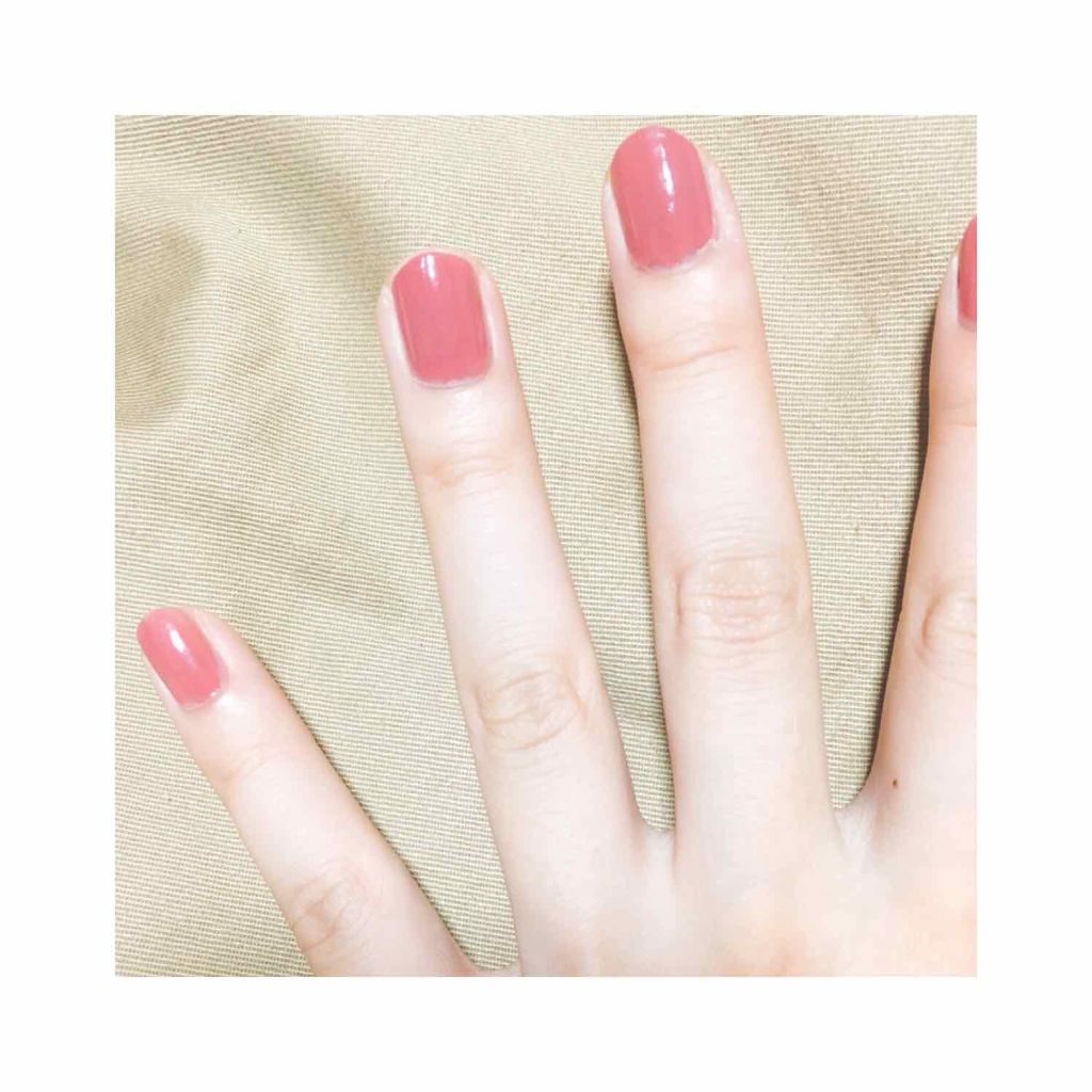maa_ruu on LIPS 「実際の色はもっと落ち着いていてくすみピンクな感じ💅🏻1年通して..」(2枚目)